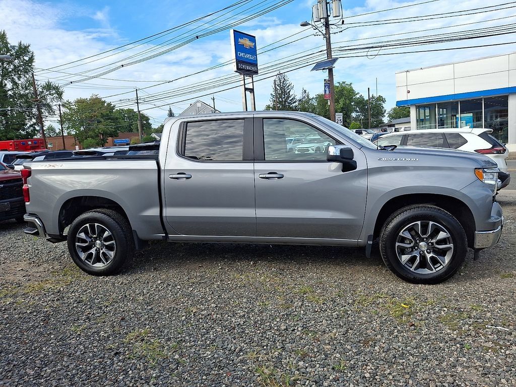 Certified 2024 Chevrolet Silverado 1500 LT AWD/4WD image 9