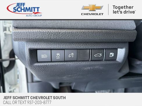 Used 2025 Toyota Camry LE image 27