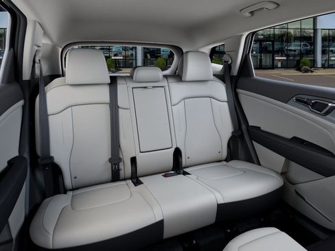 New 2026 Kia Sportage EX image 16