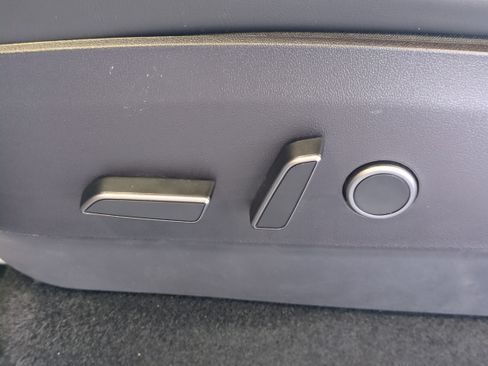 Used 2023 Tesla Model Y Long Range image 21