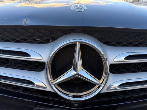 Used 2019 Mercedes-Benz GLC 300 4MATIC w/ Multimedia Package image 34