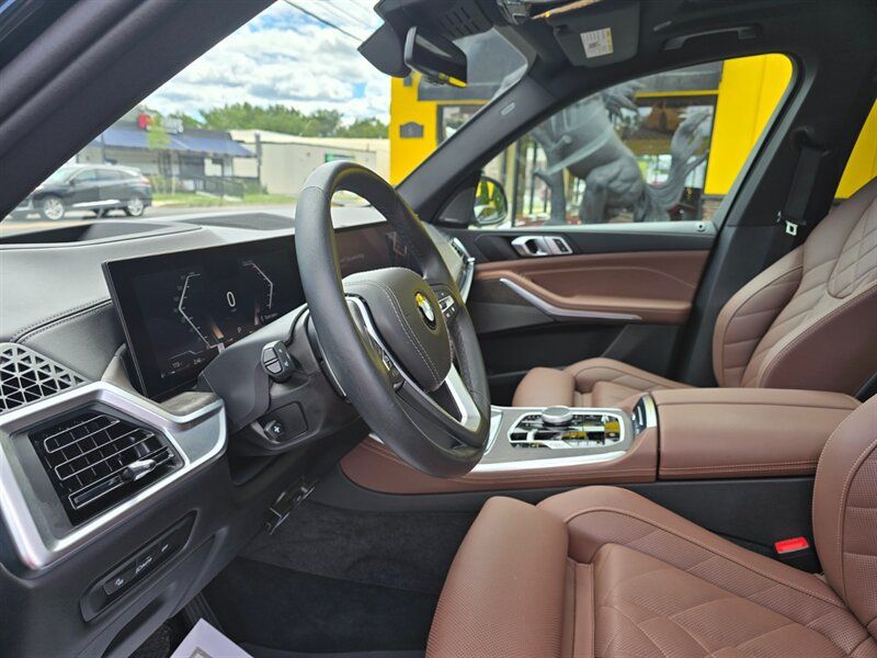 Used 2025 BMW X5 xDrive40i w/ Premium Package AWD/4WD image 19