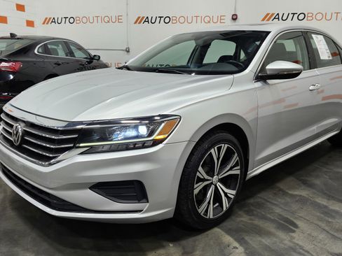 Used 2021 Volkswagen Passat 2.0T SE image 12