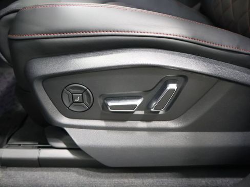 New 2026 Audi SQ8 Prestige image 14