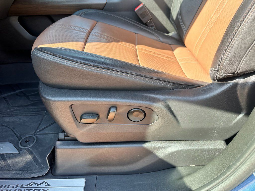 Used 2024 Chevrolet Silverado 1500 High Country w/ High Country Premium Package AWD/4WD image 10