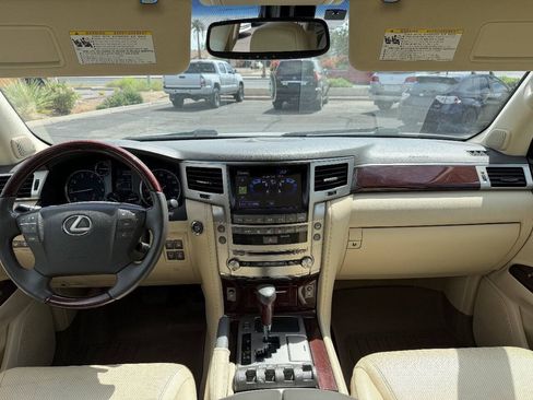 Used 2014 Lexus LX 570 4WD w/ Luxury Package image 14
