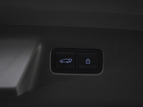 Used 2025 Hyundai Santa Fe SEL image 18