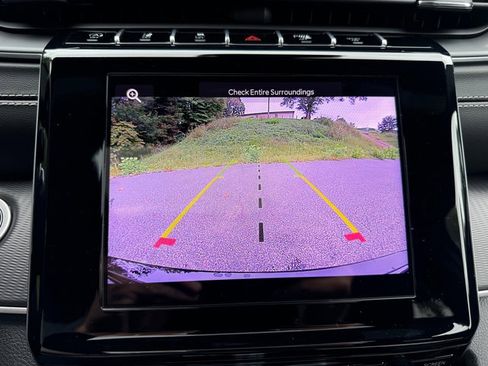 Used 2025 Jeep Grand Cherokee Altitude image 22