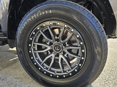 Used 2018 Toyota 4Runner SR5 image 15