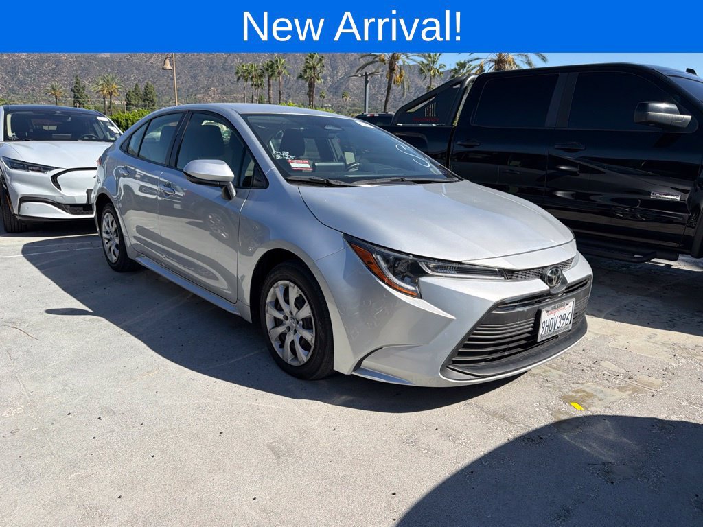 Used 2023 Toyota Corolla LE w/ Carpet Mat Package (TMS) FWD image 1