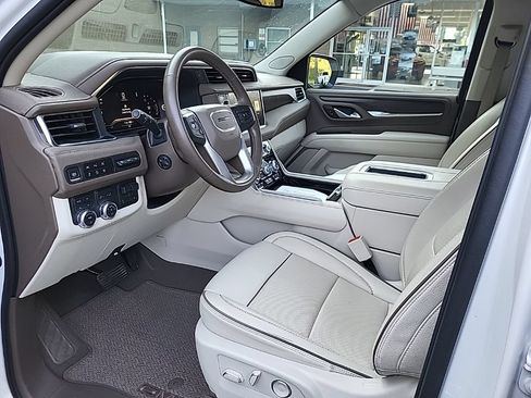 Used 2024 GMC Yukon XL Denali w/ Max Trailering Package AWD/4WD image 13