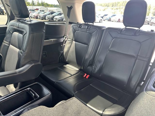 Used 2025 Lincoln Aviator Reserve AWD/4WD image 22