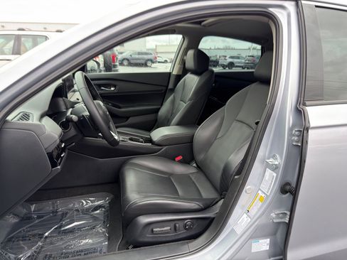 Used 2023 Honda Accord Touring image 10