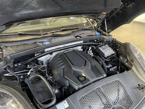 Used 2022 Porsche Macan image 31