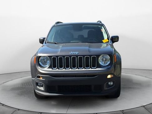 Used 2017 Jeep Renegade Latitude w/ Cold Weather Group AWD/4WD image 8