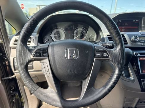 Used 2016 Honda Odyssey SE image 17
