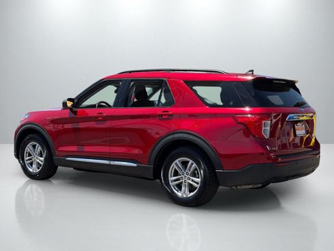 Used 2022 Ford Explorer XLT RWD image 4