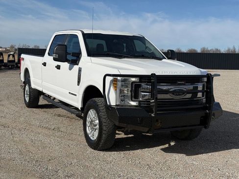 Used 2018 Ford F250 XL w/ STX Appearance Package image 3