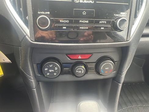 Used 2017 Subaru Impreza 2.0i Premium image 19