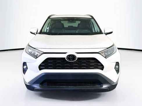 Used 2021 Toyota RAV4 XLE Premium image 6