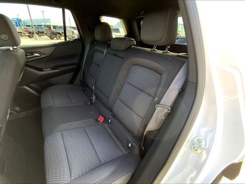 Used 2026 Chevrolet Equinox LT FWD image 18