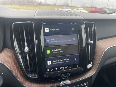 Used 2024 Volvo XC60 B5 Plus image 16