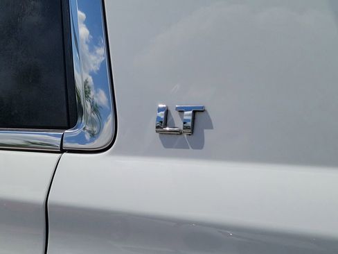 Used 2015 Chevrolet Tahoe LT RWD image 13