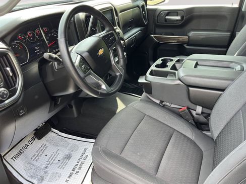 Used 2022 Chevrolet Silverado 1500 LT AWD/4WD image 22