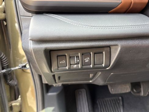 Used 2021 Subaru Outback Touring w/ Popular Package #2 image 14