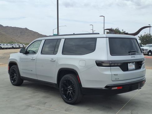 New 2026 Jeep Grand Wagoneer L Limited AWD/4WD image 4