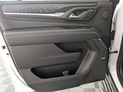 Certified 2023 GMC Yukon XL Denali image 30