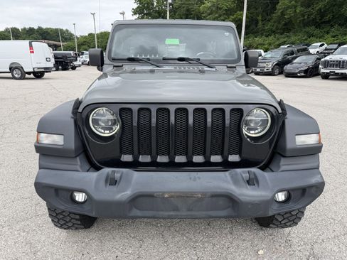 Used 2020 Jeep Wrangler Unlimited Sport AWD/4WD image 2