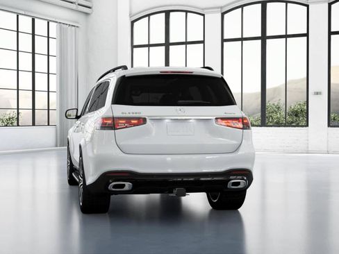 New 2026 Mercedes-Benz GLS 580 4MATIC image 25