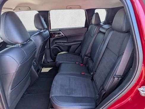 Used 2024 Mitsubishi Outlander SE FWD image 18