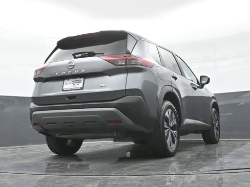 Used 2023 Nissan Rogue SV image 42