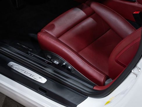 Used 2017 Porsche 911 Carrera S image 25
