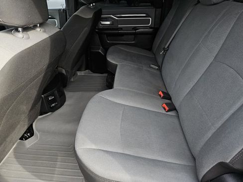 Used 2021 RAM 2500 Big Horn image 28