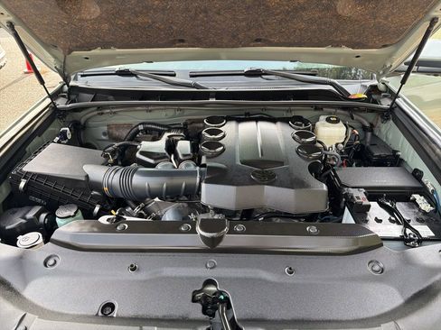 Used 2023 Toyota 4Runner TRD Off-Road Premium image 10