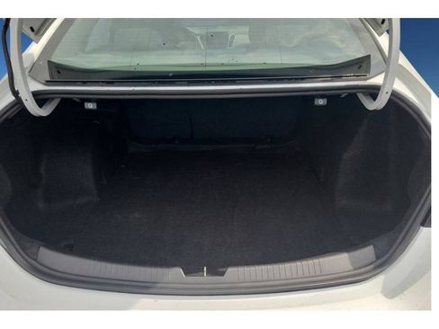 Used 2022 Chevrolet Malibu LT FWD image 15