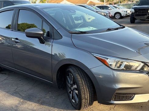 Used 2021 Nissan Versa SV FWD image 4
