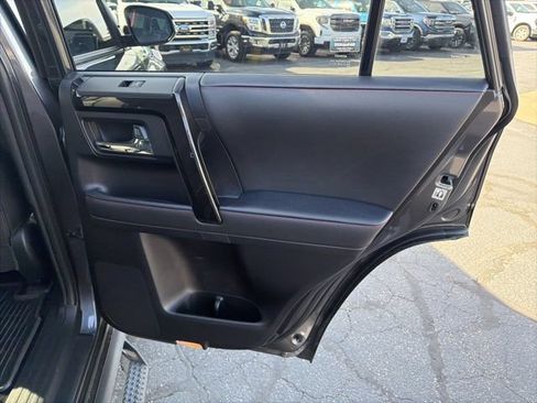 Used 2023 Toyota 4Runner TRD Off-Road Premium w/ Moonroof Package AWD/4WD image 28