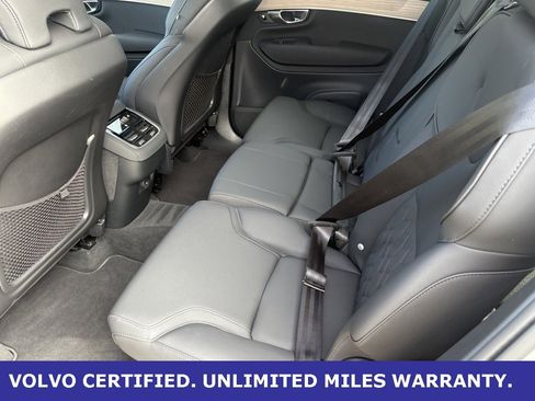 Certified 2025 Volvo XC90 B6 Plus image 31
