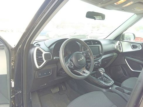 Used 2022 Kia Soul LX FWD image 19