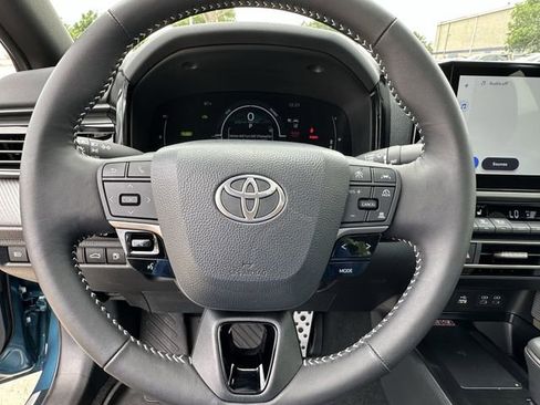 Used 2026 Toyota Camry SE w/ Multimedia Upgrade Package FWD image 12