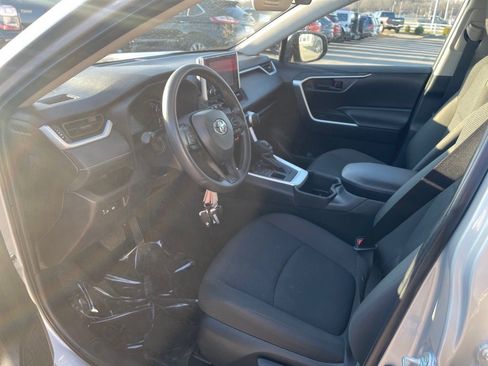 Used 2024 Toyota RAV4 LE image 7
