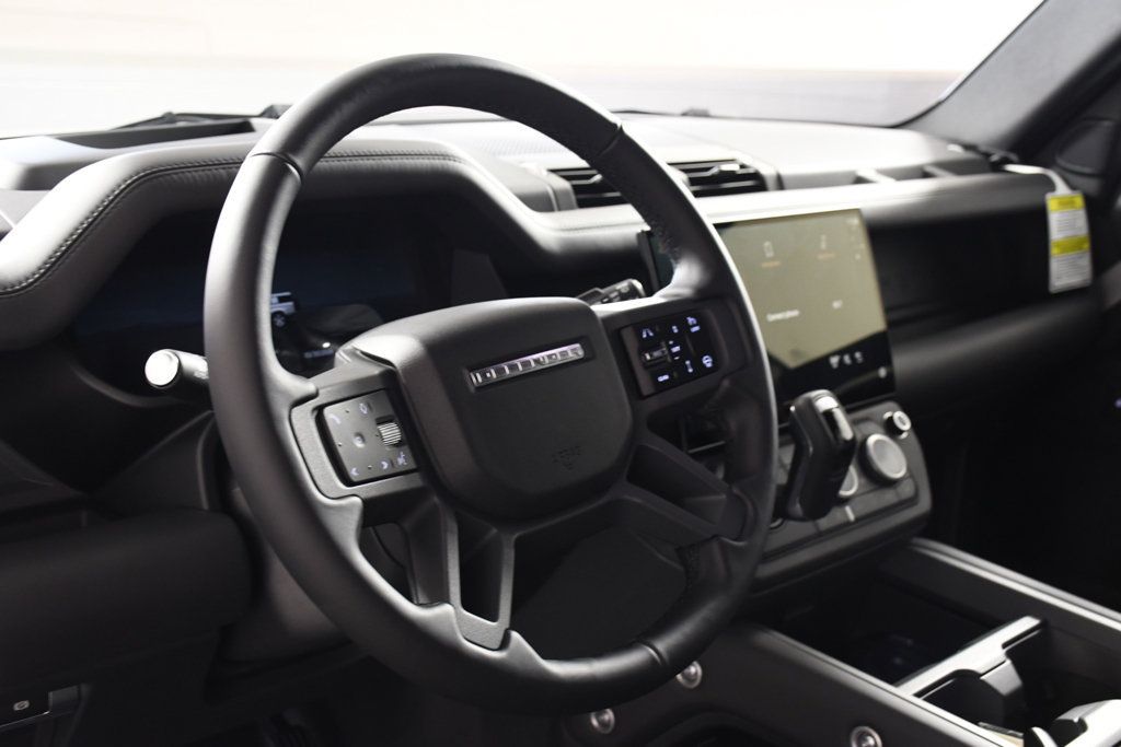 New 2026 Land Rover Defender 130 X-Dynamic SE AWD/4WD image 13