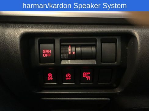 Used 2020 Subaru Crosstrek 2.0i Limited w/ Moonroof Package w/Navigation image 11