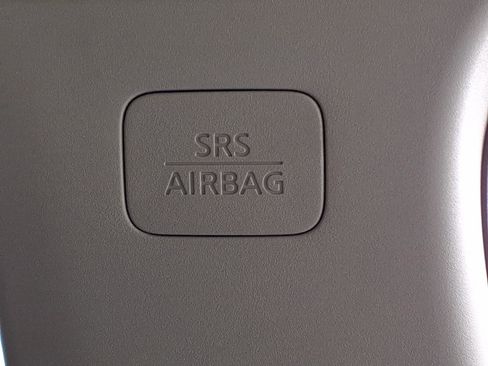 Used 2023 Nissan Rogue S image 16