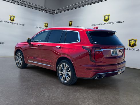 Used 2025 Cadillac XT6 Premium Luxury w/ Technology Package FWD image 3