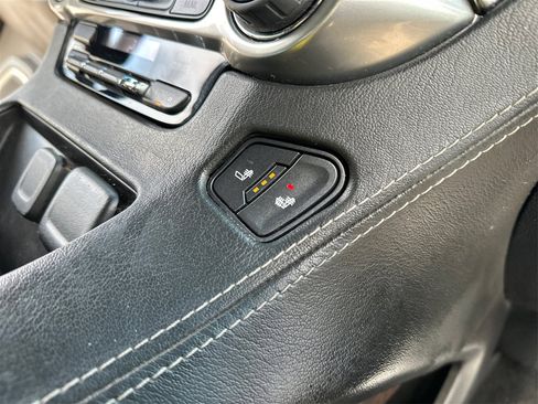 Used 2018 Chevrolet Tahoe LT image 32